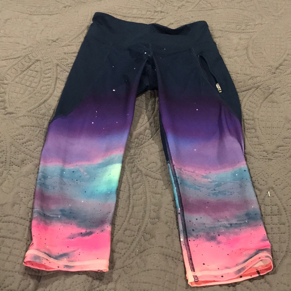 Champion yoga pants, zipper pocket and pull string